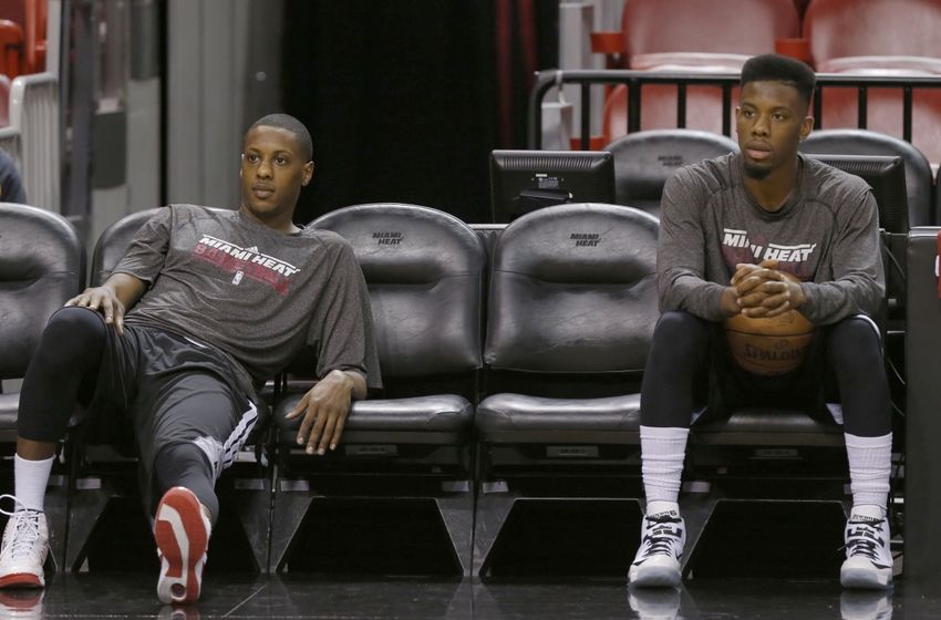 Mario Chalmers and Norris Cole on the bench