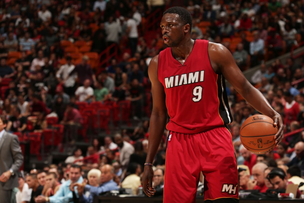 Miami Heat News: Luol Deng To Return Tonight vs. Cavs, Dwyane Wade Questionable