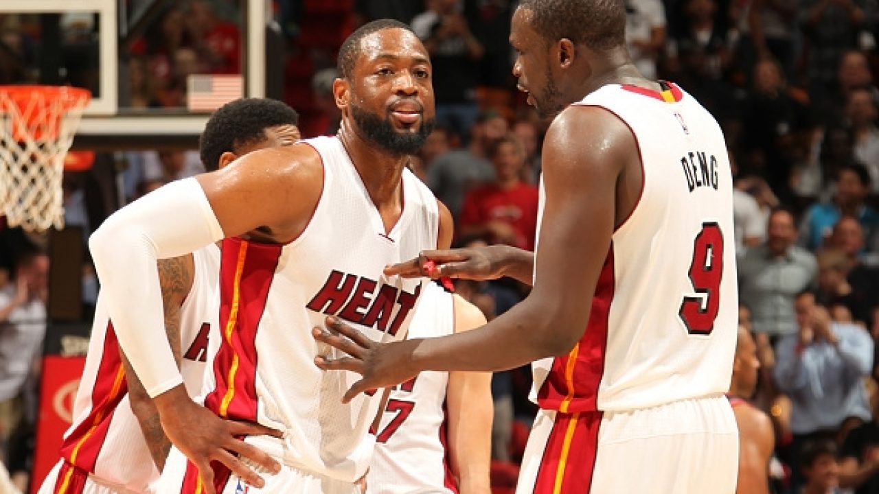 Dwyane Wade, Amare Stoudemire sign contracts with Miami Heat – The
