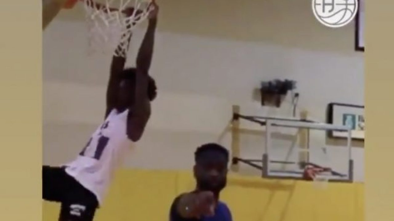 Dwyane Wade And Zaire Wade Have Dunk Off In Gym Heat Nation