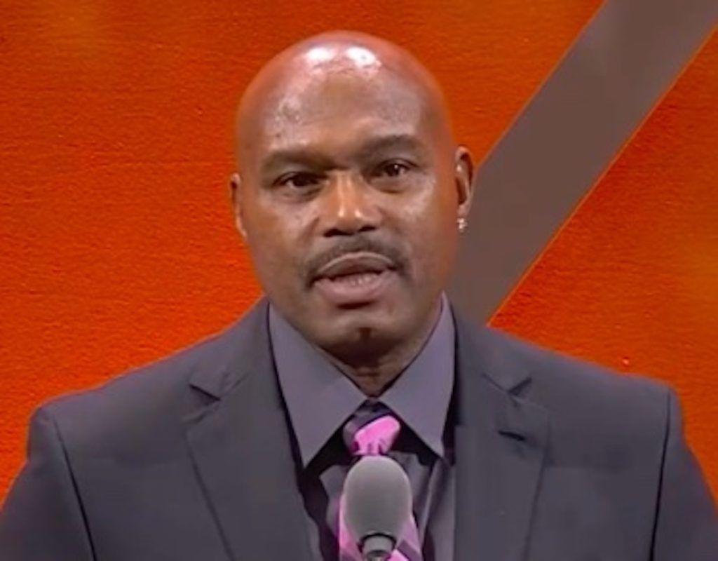 Tim Hardaway earns love from Dwyane Wade and Udonis Haslem for heartfelt  shout-out of Henry Thomas during HOF speech - Heat Nation