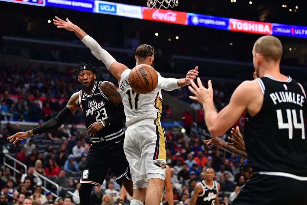 Robert Covington and Jonas Valanciunas