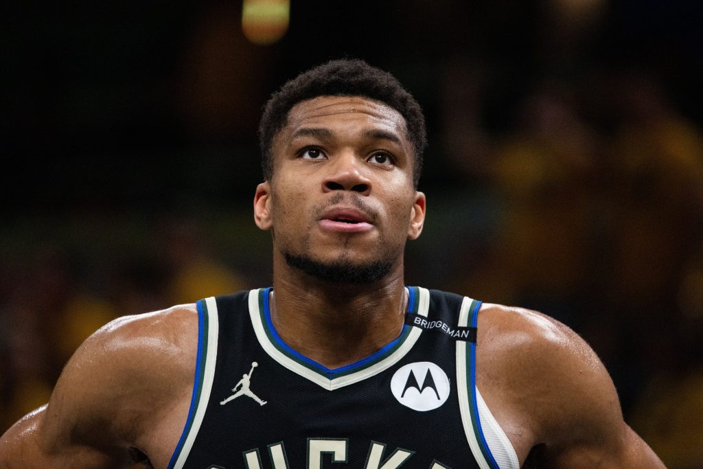 Giannis Antetokounmpo Milwaukee Bucks